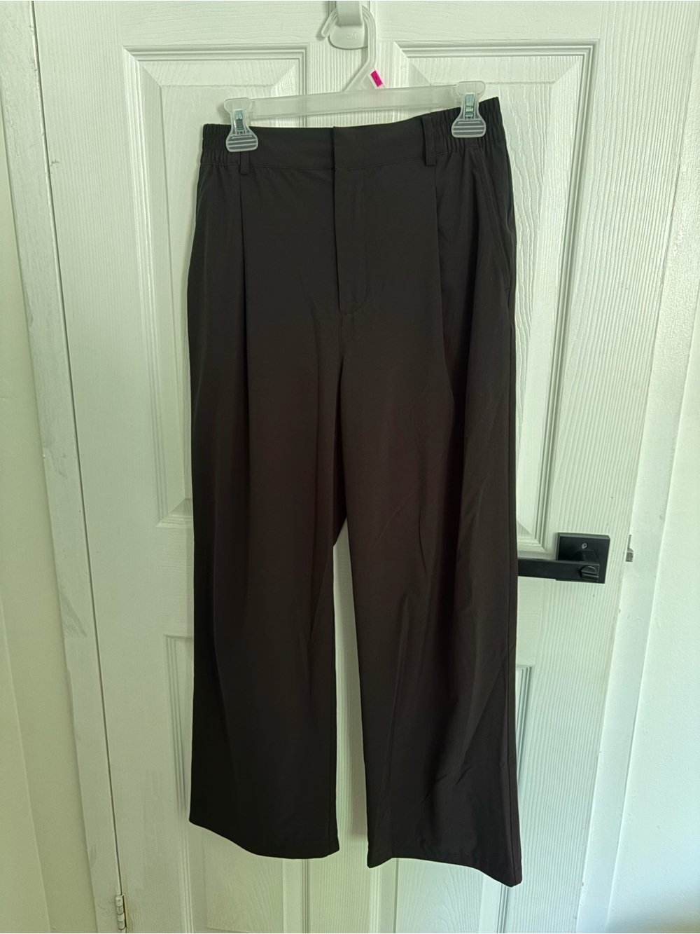 GAP Women’s Black Pleated Wide-Leg tech Pants